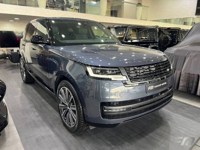 2026 Land Rover Range Rover thumbnail 2