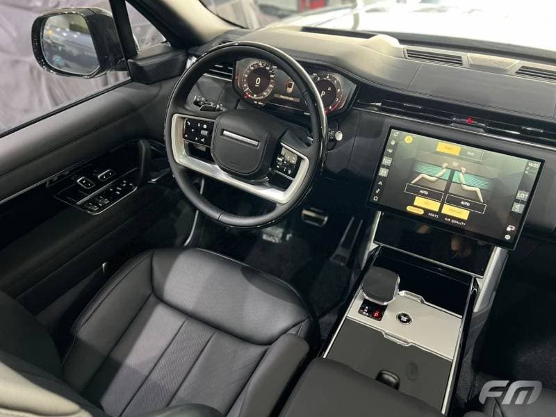 2026 Land Rover Range Rover thumbnail 5