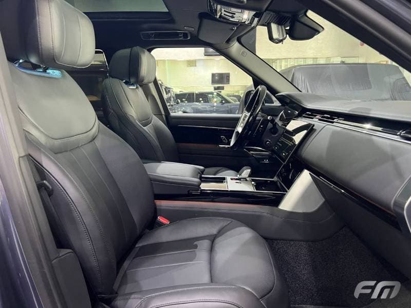 2026 Land Rover Range Rover thumbnail 7