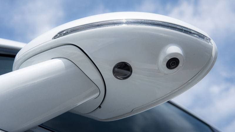 2024 Porsche Macan thumbnail 4