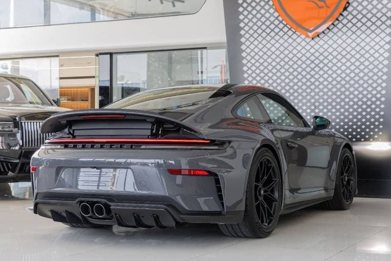 2026 Porsche 911 thumbnail 4