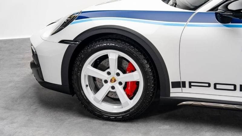 2023 Porsche 911 thumbnail 4
