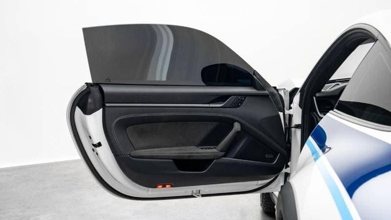 2023 Porsche 911 thumbnail 7