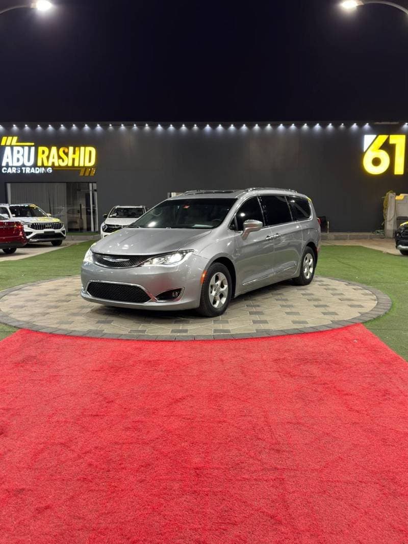 2018 Chrysler Pacifica thumbnail 5