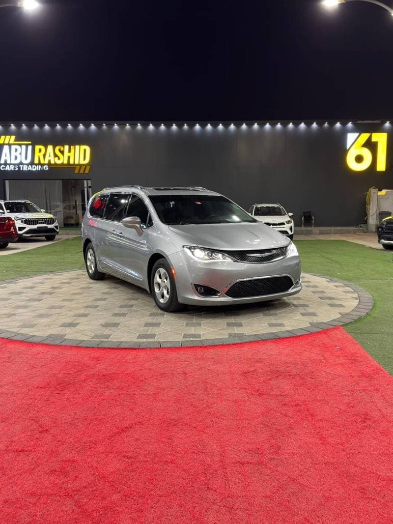 2018 Chrysler Pacifica thumbnail 8