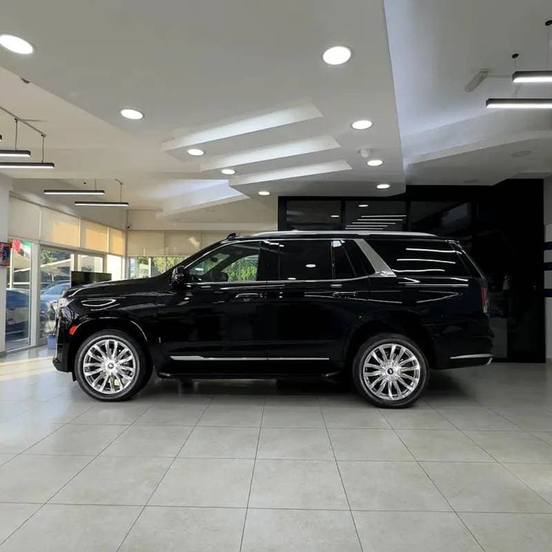2024 Cadillac Escalade thumbnail 4