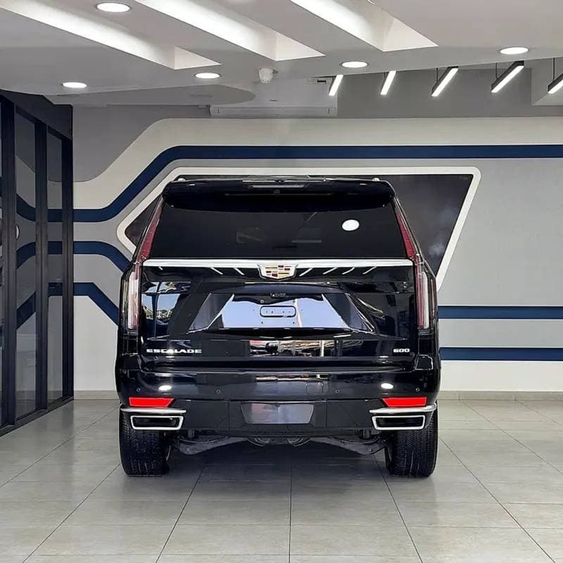 2024 Cadillac Escalade thumbnail 5
