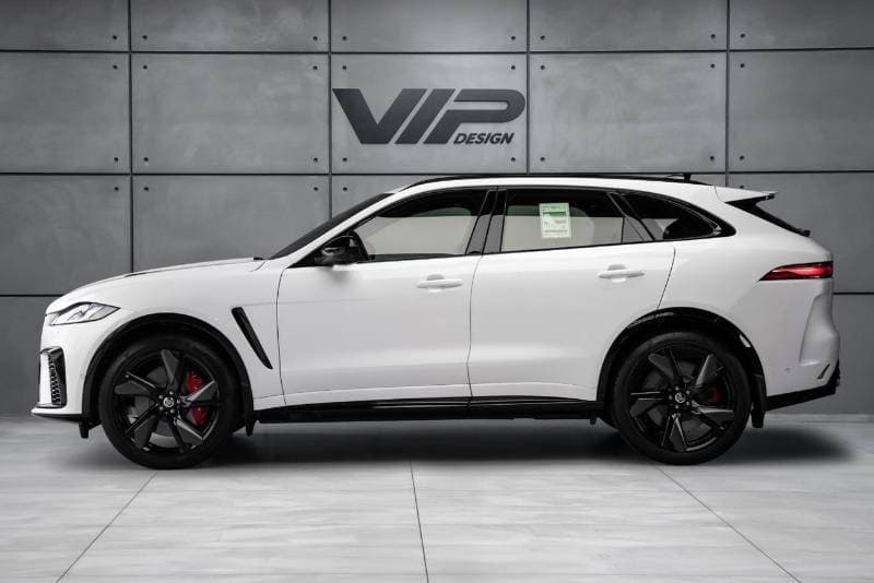 2021 Jaguar F-PACE thumbnail 3