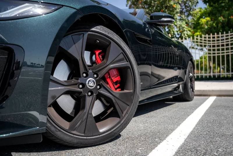 2024 Jaguar F-TYPE thumbnail 2