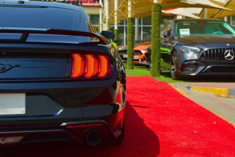 2017 Ford Mustang thumbnail 9