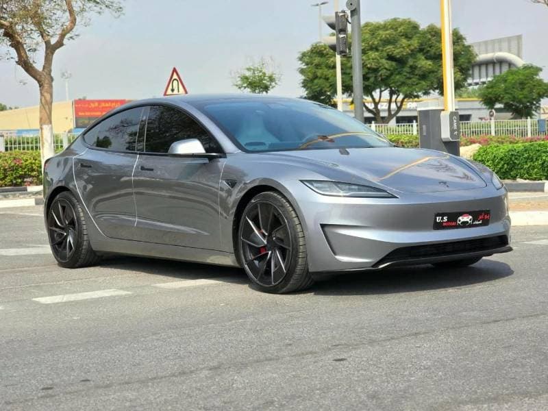 2025 Tesla Model 3 thumbnail 3