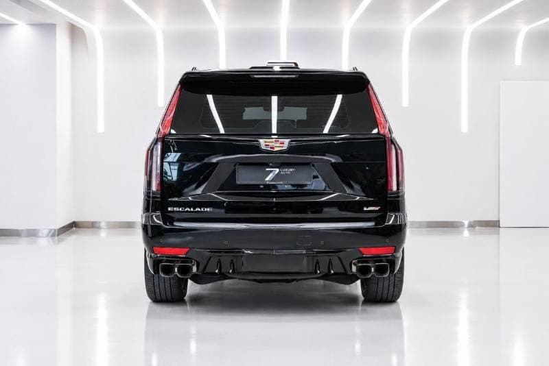2023 Cadillac Escalade thumbnail 3