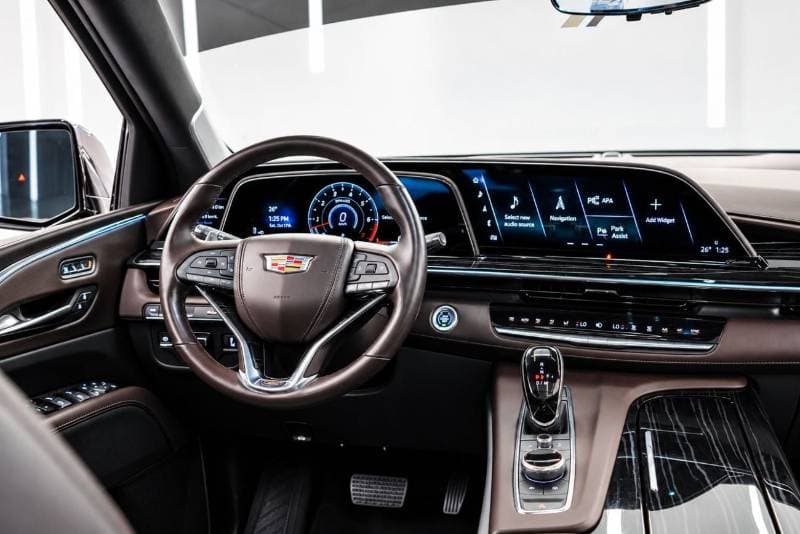 2023 Cadillac Escalade thumbnail 5