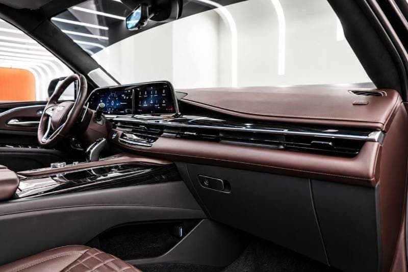 2023 Cadillac Escalade thumbnail 8