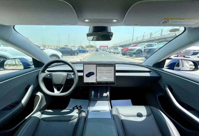 2024 Tesla Model 3 thumbnail 9