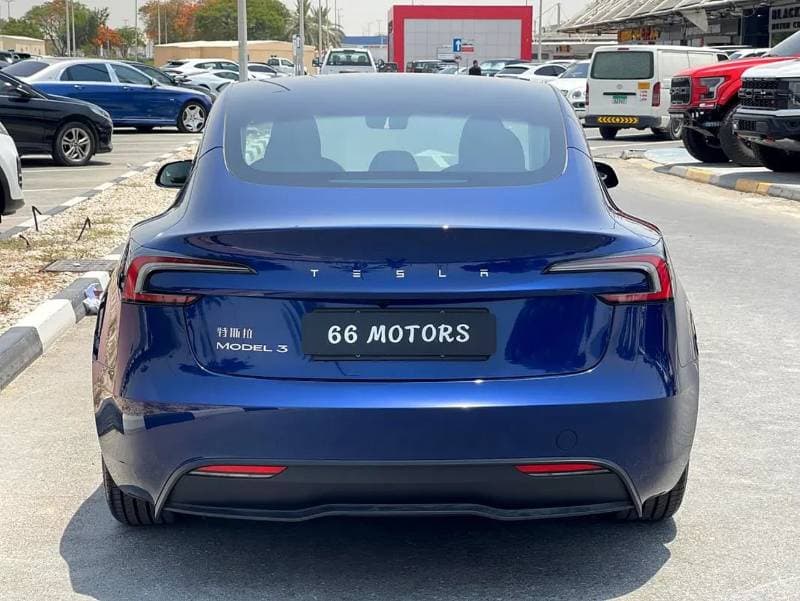 2024 Tesla Model 3 thumbnail 7