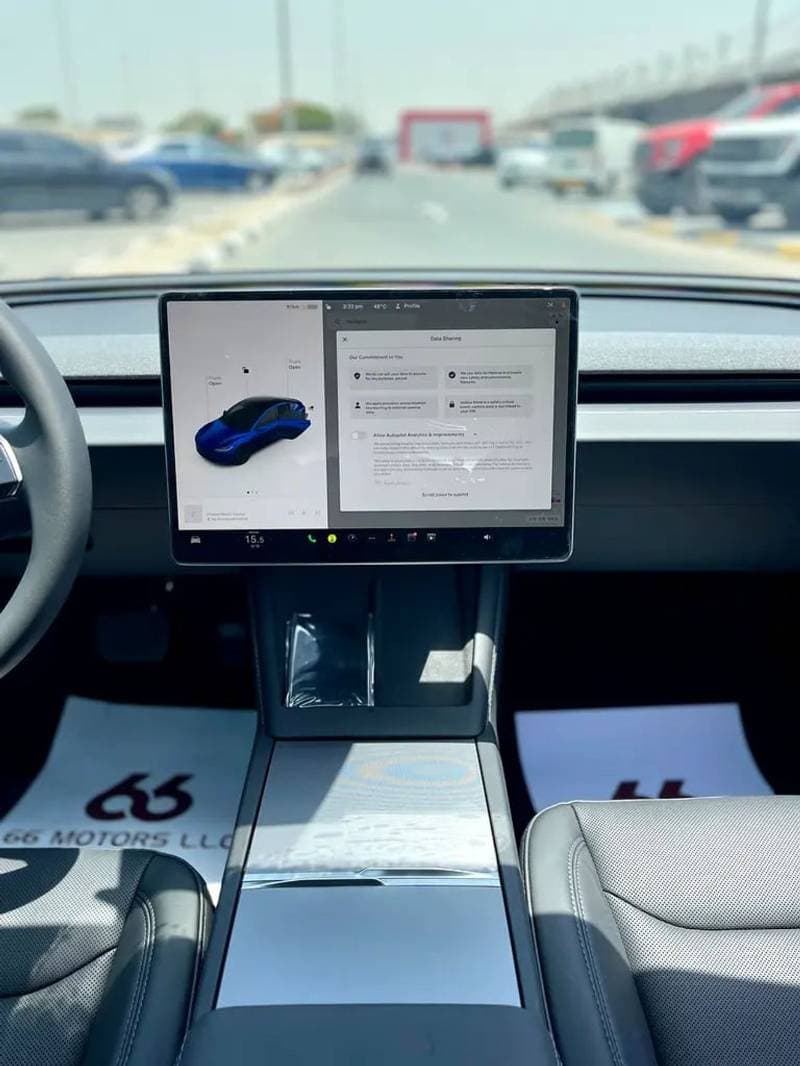 2024 Tesla Model 3 thumbnail 10