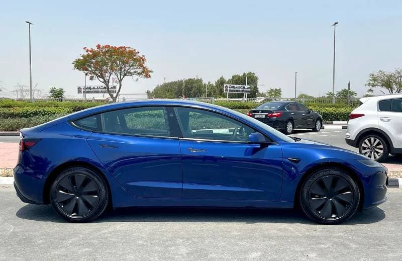 2024 Tesla Model 3 thumbnail 4