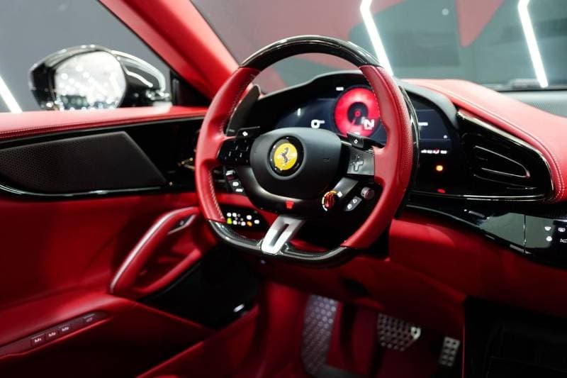 2025 Ferrari Purosangue thumbnail 3