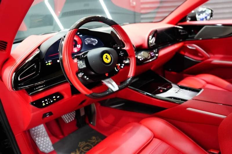 2025 Ferrari Purosangue thumbnail 4