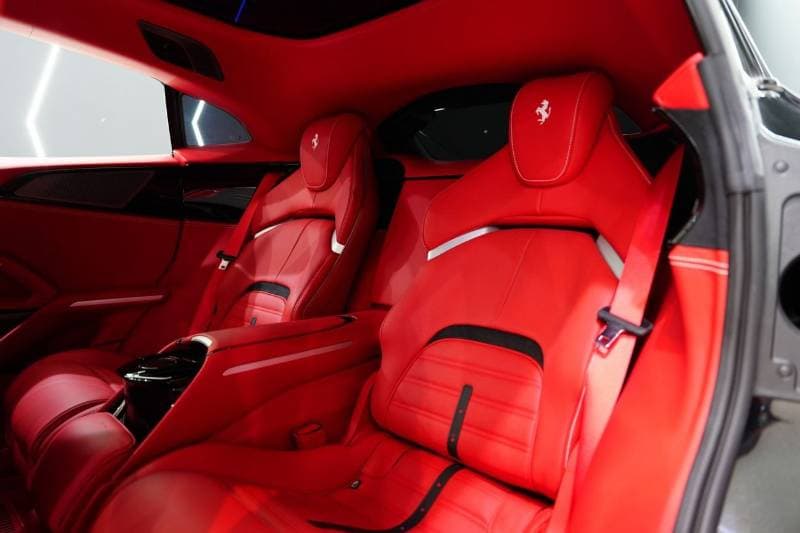 2025 Ferrari Purosangue thumbnail 9