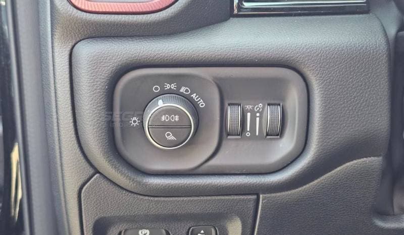 2026 RAM 1500 thumbnail 10