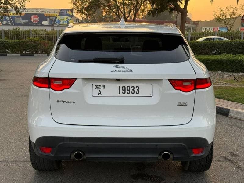2017 Jaguar F-PACE thumbnail 6