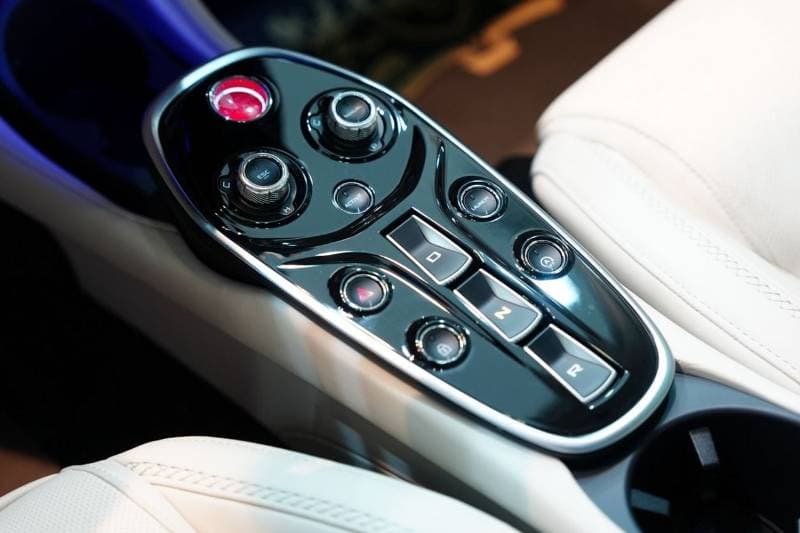 2023 McLaren GT thumbnail 9