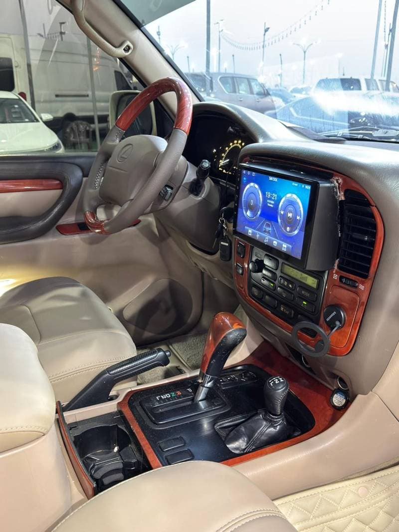 2000 Lexus LX450 thumbnail 6