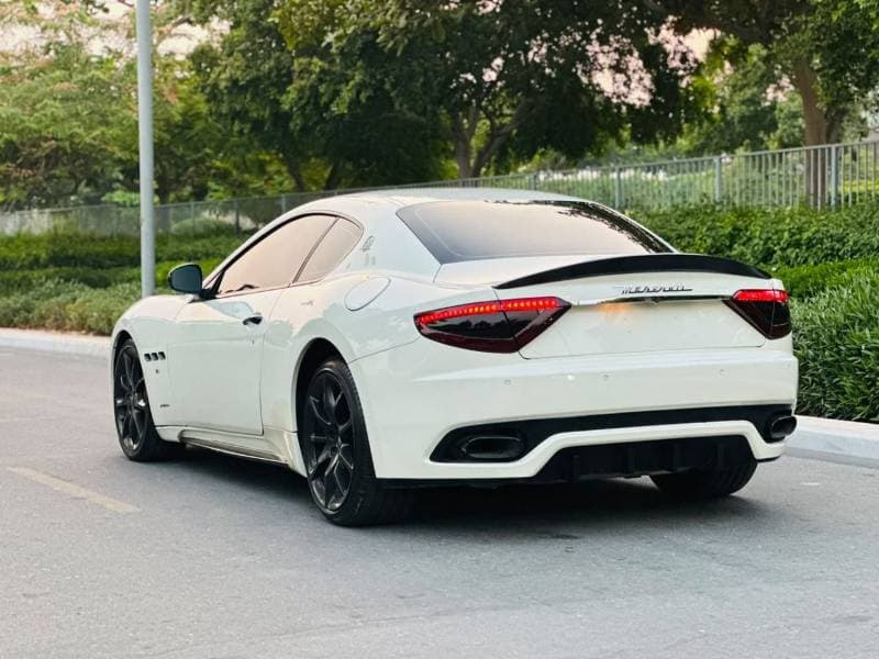 2014 Maserati Gran Turismo thumbnail 7