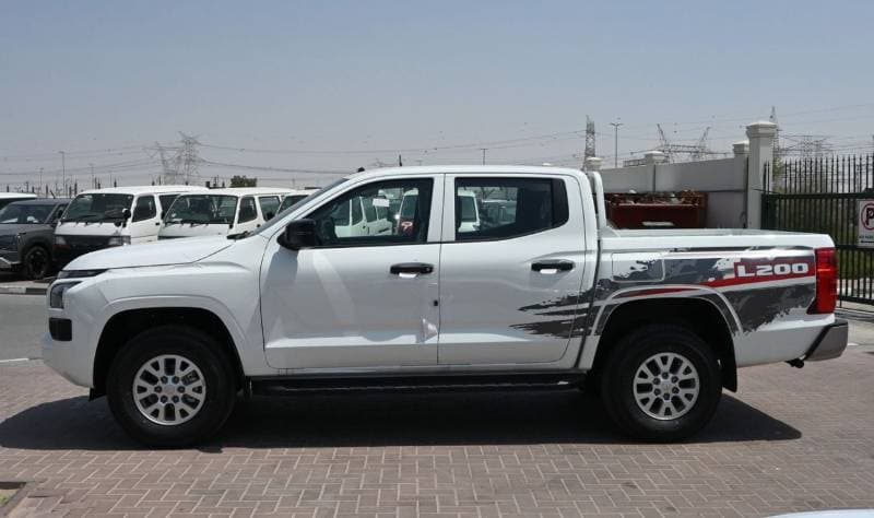 2024 Mitsubishi L200 thumbnail 7