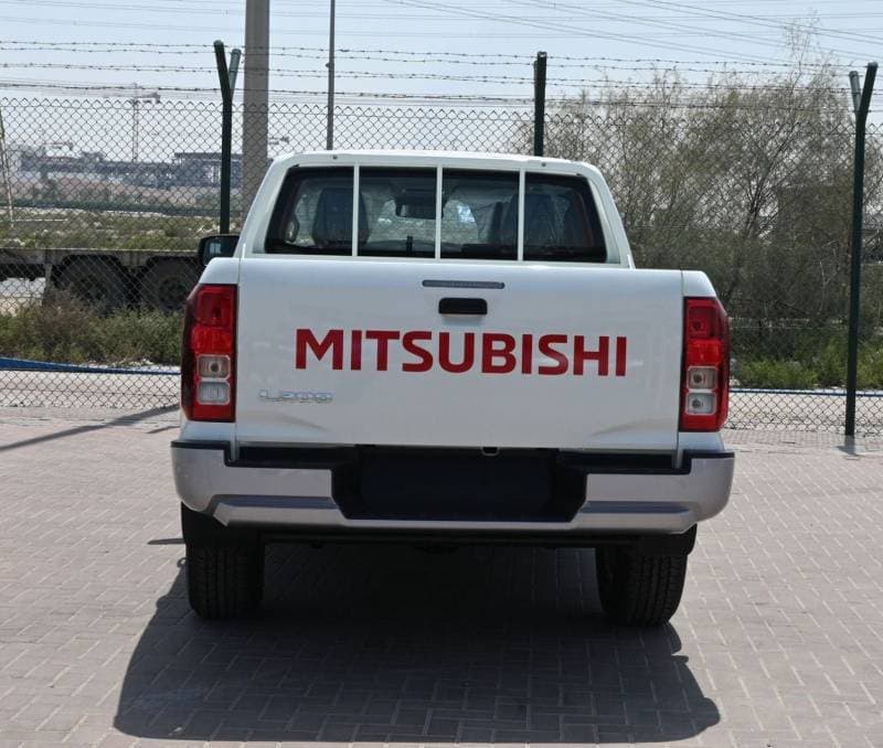 2024 Mitsubishi L200 thumbnail 2