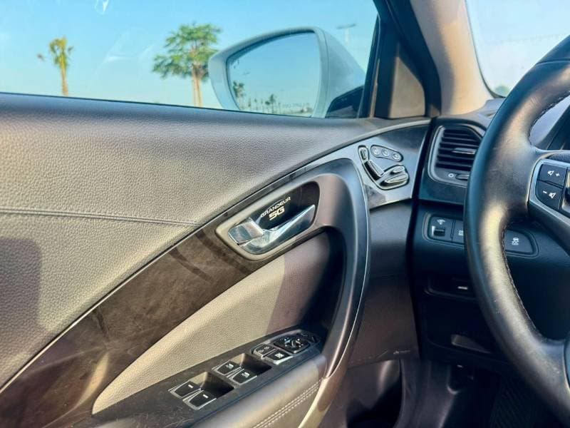 2015 Hyundai Grandeur thumbnail 10