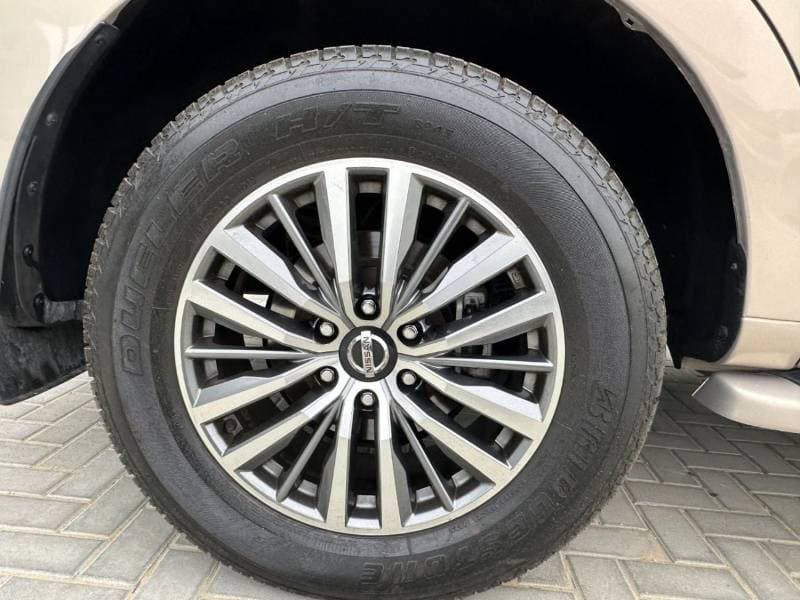 2021 Nissan Patrol thumbnail 9