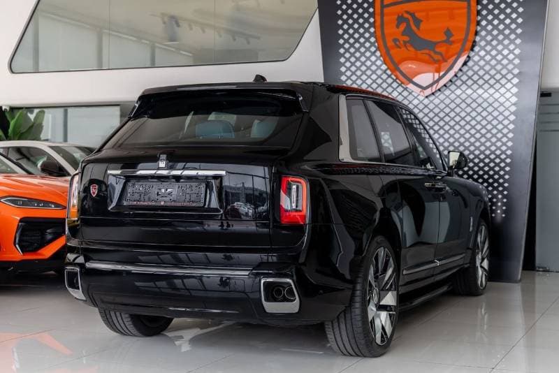 2025 Rolls Royce Cullinan thumbnail 4