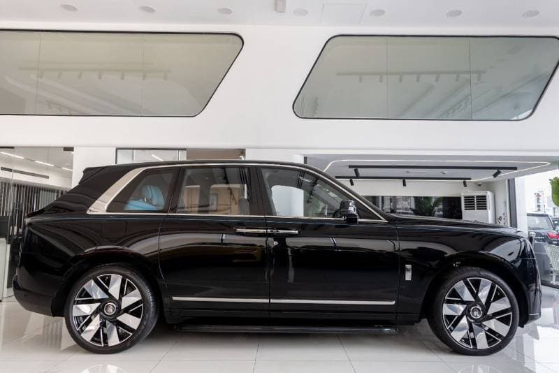 2025 Rolls Royce Cullinan thumbnail 7