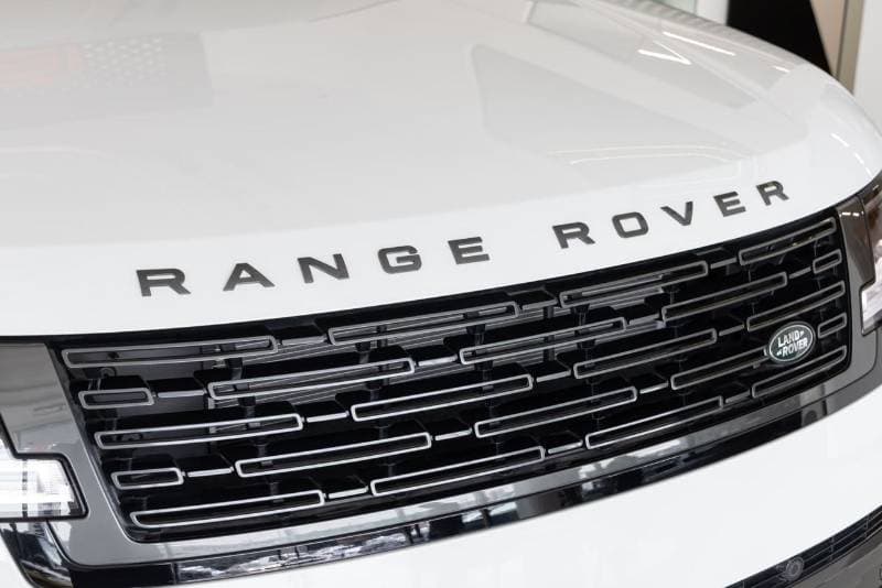 2026 Land Rover Range Rover thumbnail 10