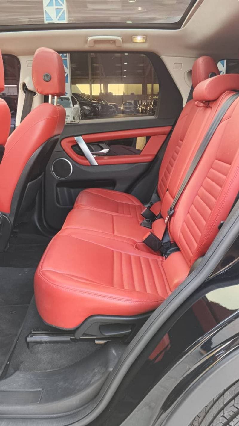 2020 Land Rover Discovery thumbnail 10