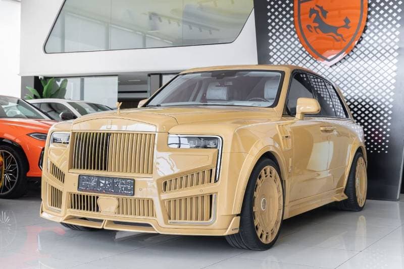 2025 Rolls Royce Cullinan thumbnail 3