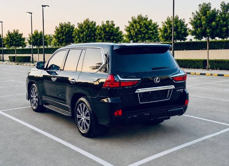2018 Lexus LX570 thumbnail 5
