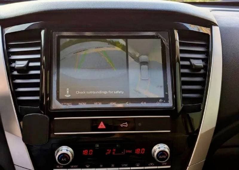 2021 Mitsubishi Montero Sport thumbnail 9