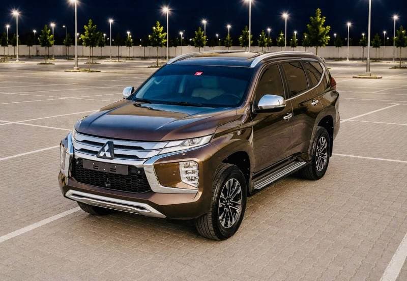 2021 Mitsubishi Montero Sport thumbnail 2