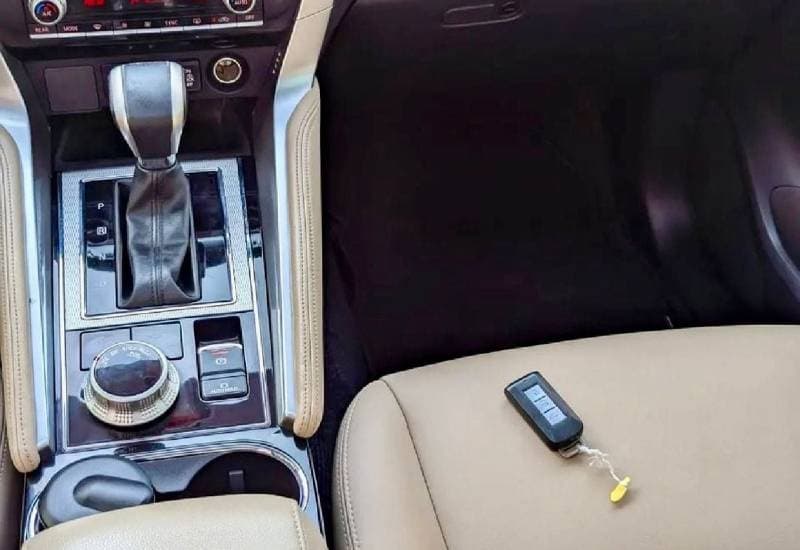 2021 Mitsubishi Montero Sport thumbnail 8