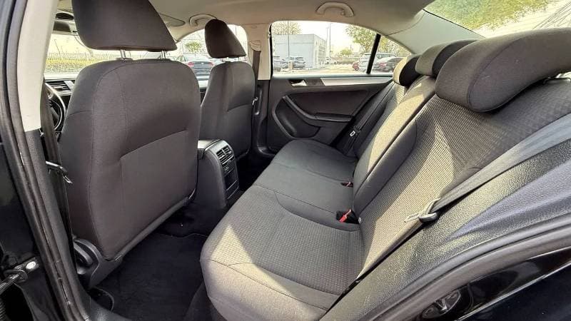 2017 Volkswagen Jetta thumbnail 7