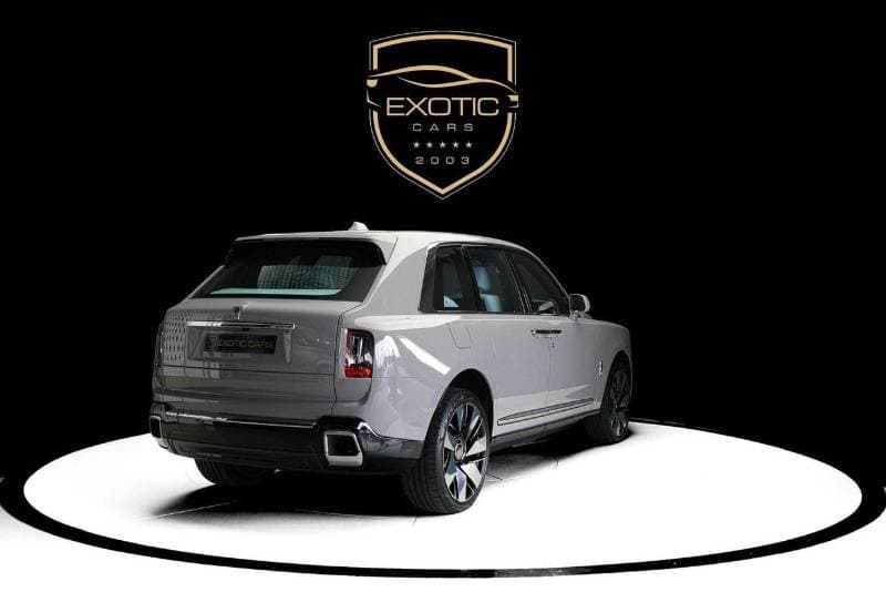 2026 Rolls Royce Cullinan thumbnail 3