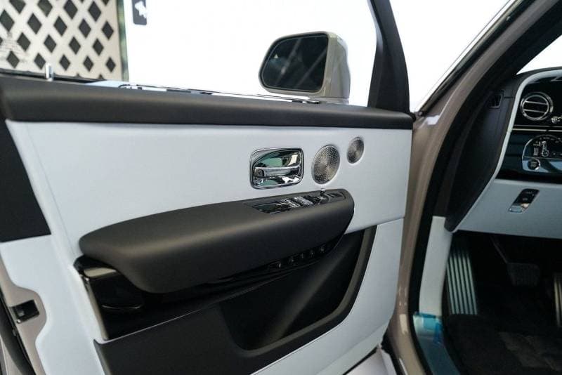 2026 Rolls Royce Cullinan thumbnail 6