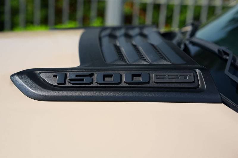 2025 RAM 1500 thumbnail 8