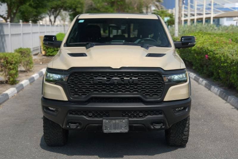2025 RAM 1500 thumbnail 2