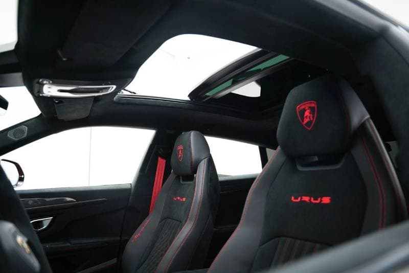 2024 Lamborghini Urus thumbnail 10