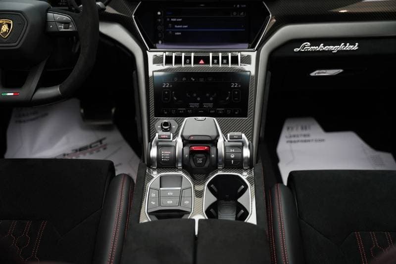 2024 Lamborghini Urus thumbnail 9
